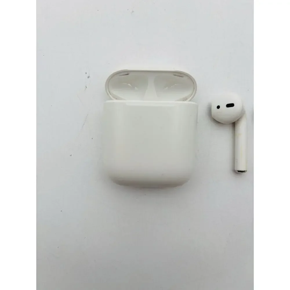2 Right Side Apple AirPods 2nd Generation Earbuds And Case For Parts And Repair
